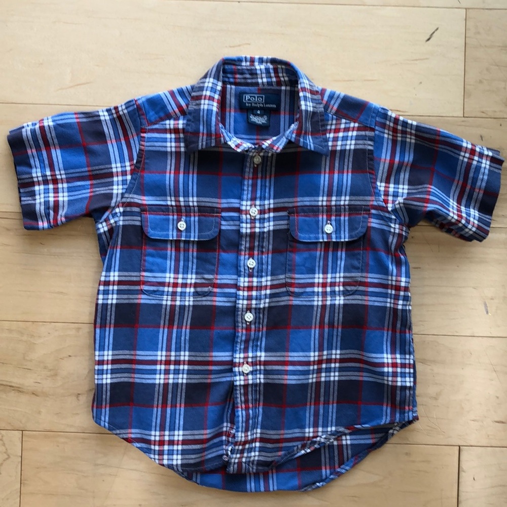 Kids Polo shortsleeved button up shirt size 4